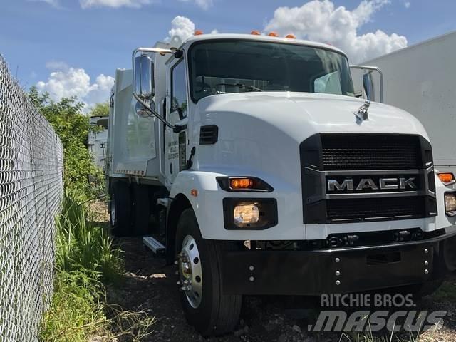 Mack MD Waste trucks