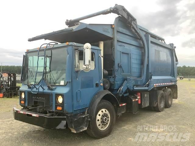 Mack MR688S Waste trucks