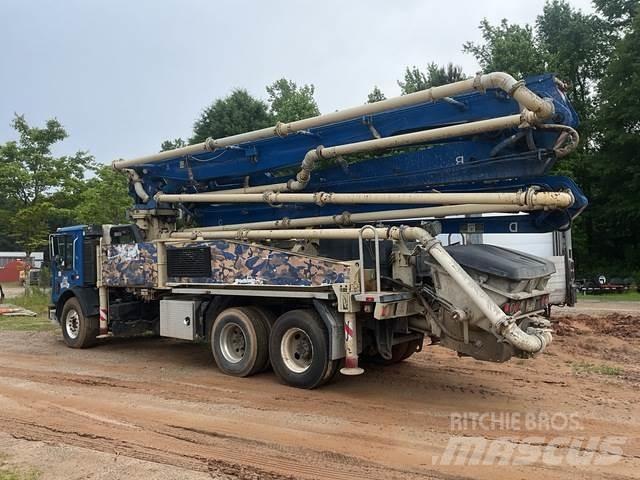 Mack MRU613 Concrete pumps