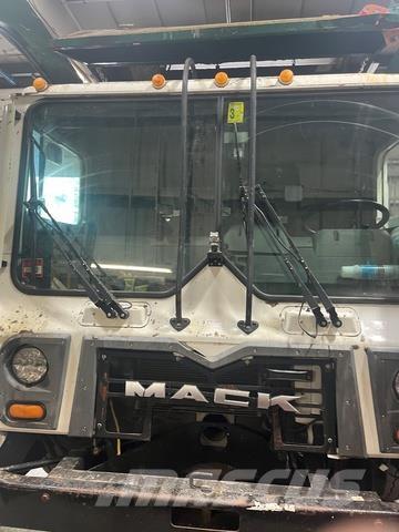 Mack MRU613 Waste trucks