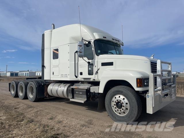 Mack PI86T Prime Movers