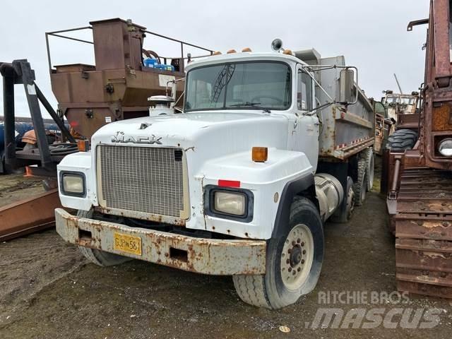 Mack RD688S Tipper trucks