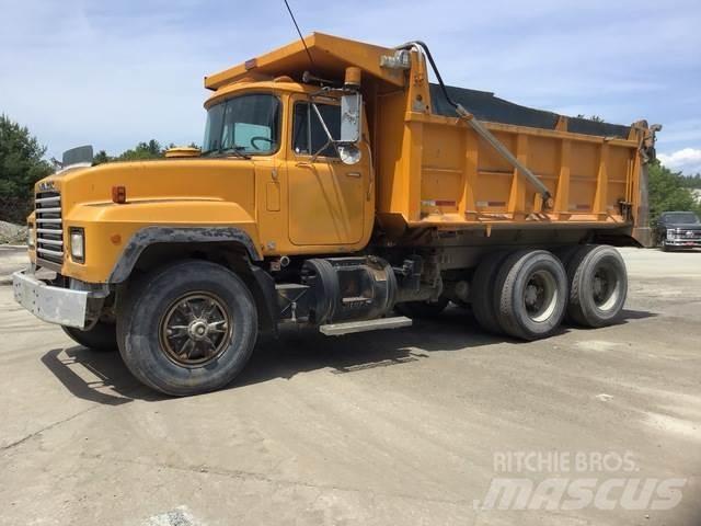 Mack RD688S Tipper trucks