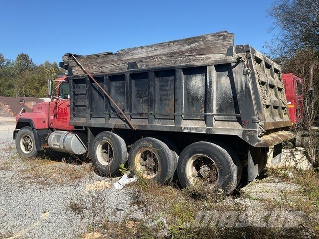 Mack RD688S Tipper trucks