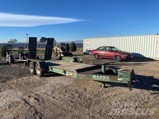 Maxey  Car carrier