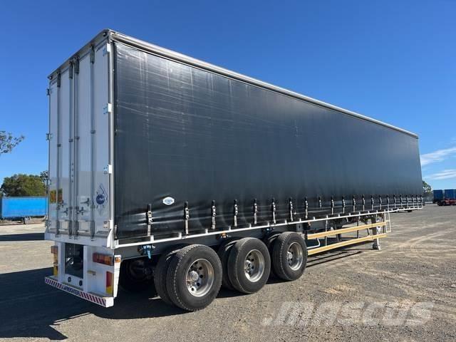 MaxiTrans  Curtainsider trailers