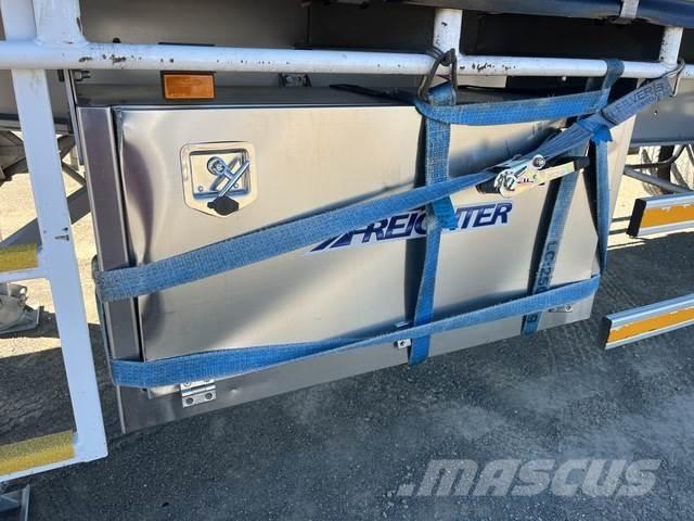 MaxiTrans  Curtainsider trailers