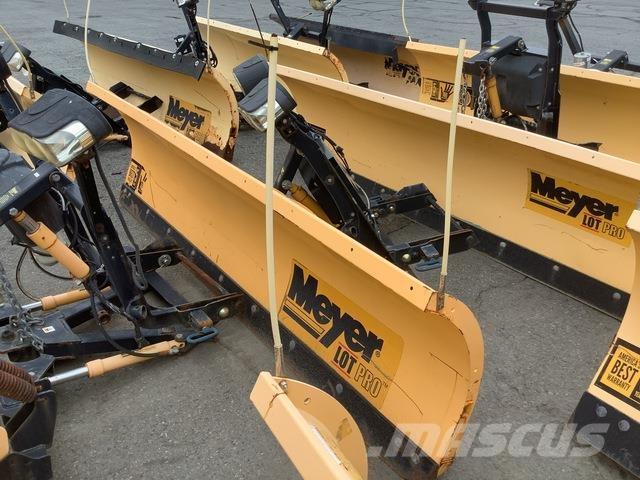 Meyer LP-9.0 Snow blades and plows