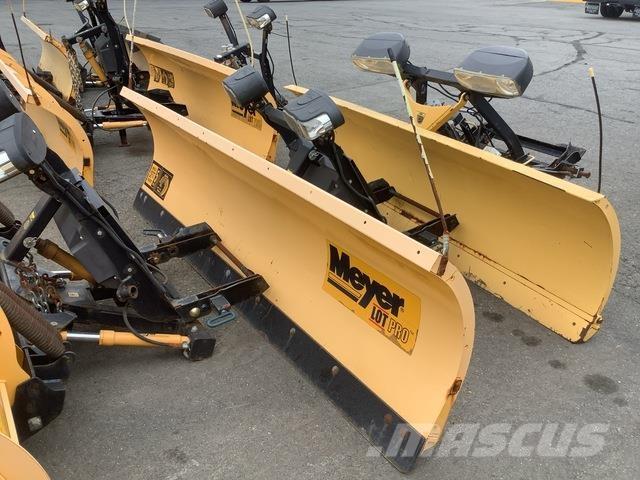 Meyer LP-9.0 Snow blades and plows