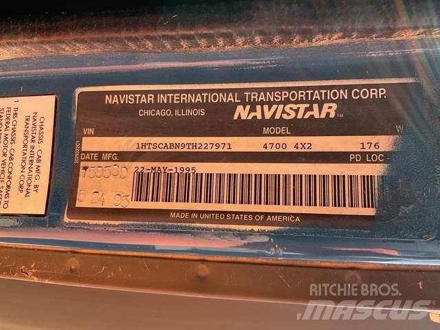 Navistar 4700 Truck mounted platforms