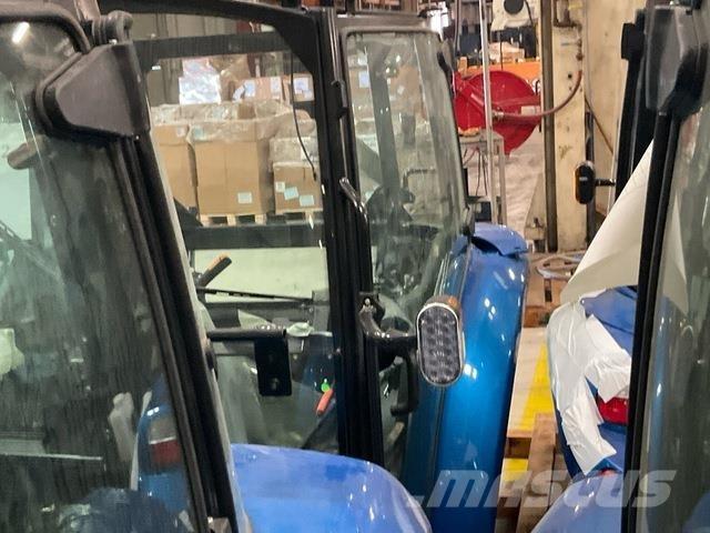 New Holland  Cabins and interior