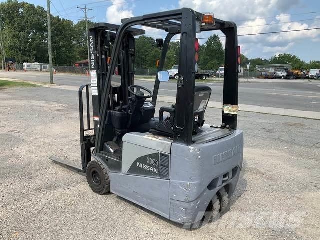Nissan 1N1L15Y Electric forklift trucks