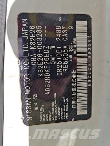 Nissan Caravan Mini bus