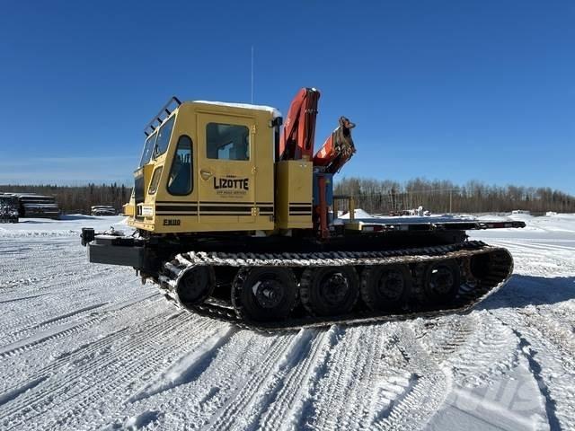  Nodwell FN110 Track mounted cranes