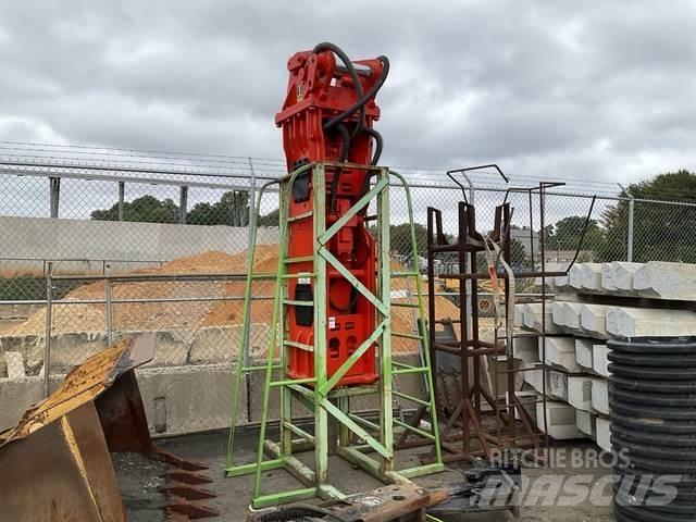 NPK GH-18 Hammers / Breakers