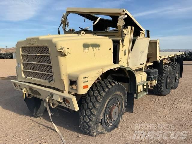 Oshkosh  Box trucks