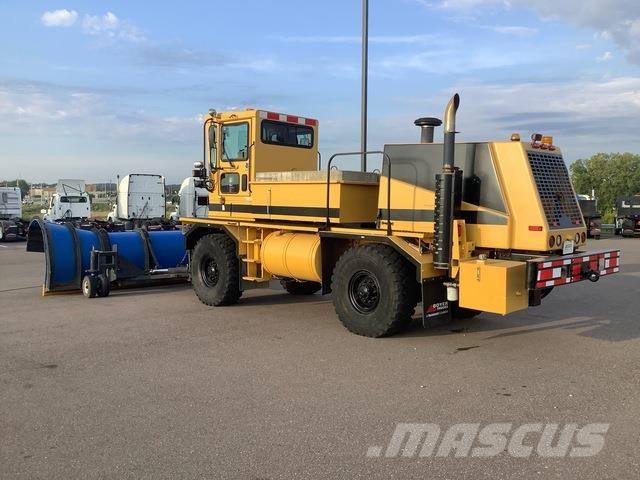 Oshkosh H2718 Snow blades and plows