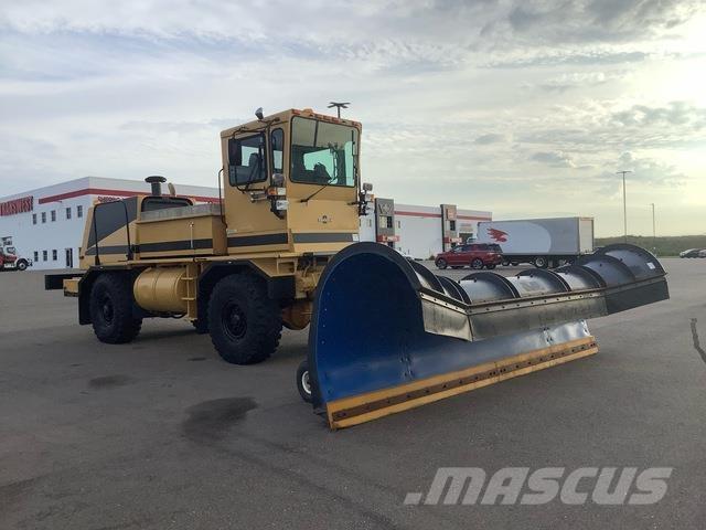Oshkosh H2718 Snow blades and plows