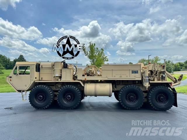 Oshkosh M984E1 Recovery vehicles