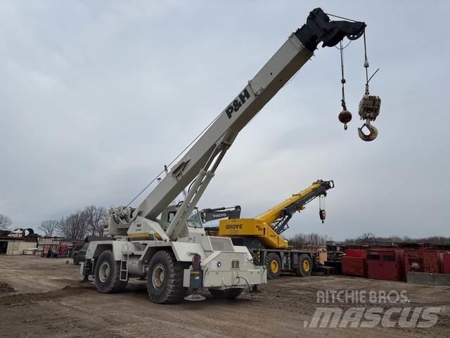 P&H CN150 Rough terrain cranes