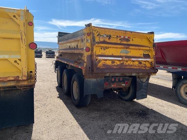 Peerless  Tipper trailers