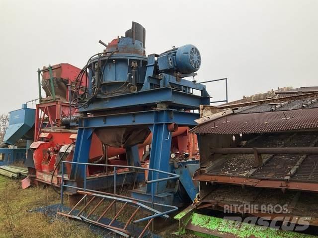 Pegson 900 Crushers