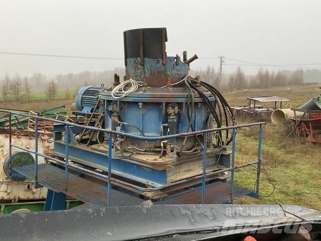 Pegson 900 Crushers