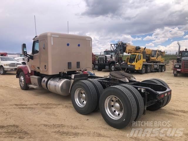 Peterbilt  Prime Movers