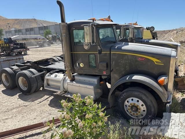 Peterbilt  Prime Movers