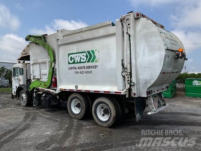 Peterbilt 320 Waste trucks