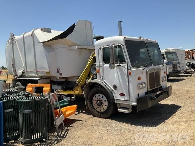 Peterbilt 320 Waste trucks