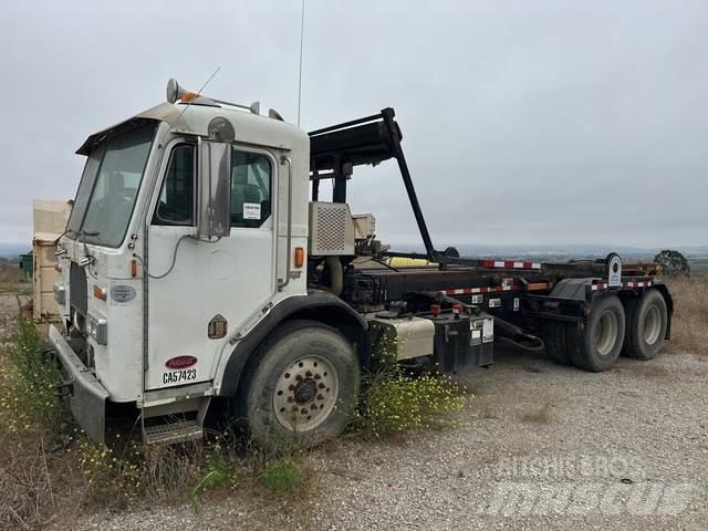Peterbilt 320 Skip bin truck
