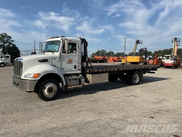 Peterbilt 337 Recovery vehicles
