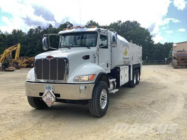 Peterbilt 348 Tanker trucks