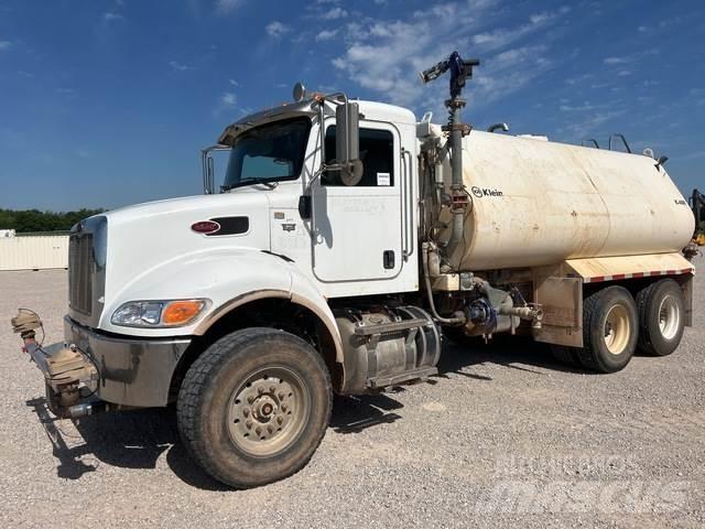 Peterbilt 348 Water bowser