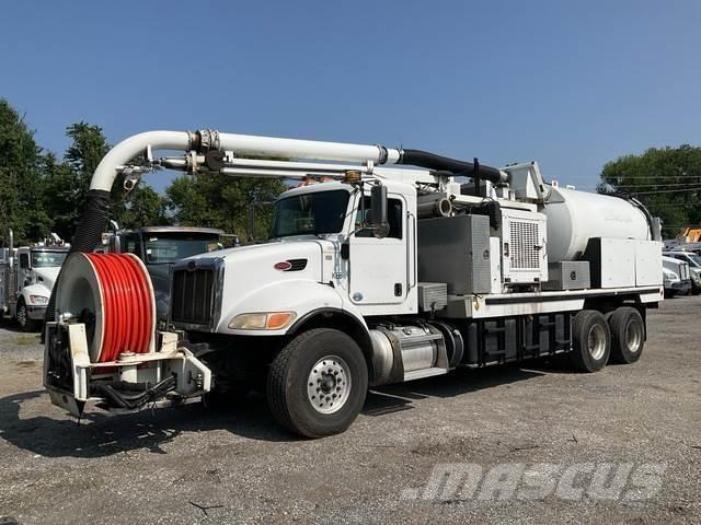 Peterbilt 348 Crawler excavators