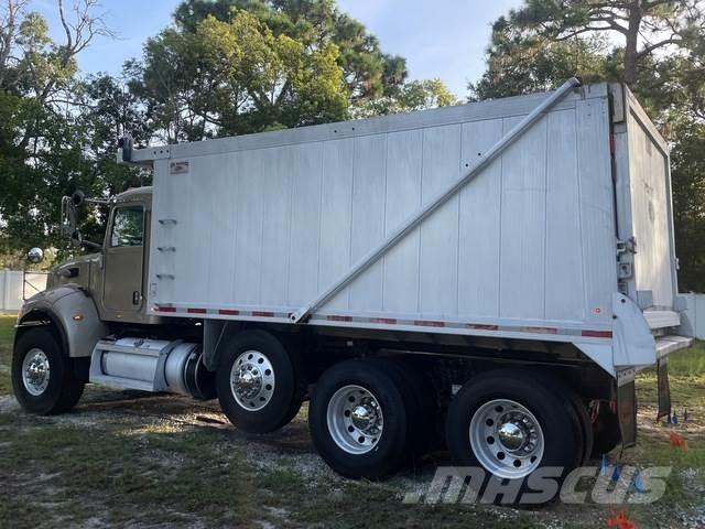Peterbilt 348 Tipper trucks
