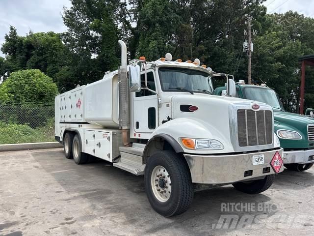 Peterbilt 348 Tanker trucks