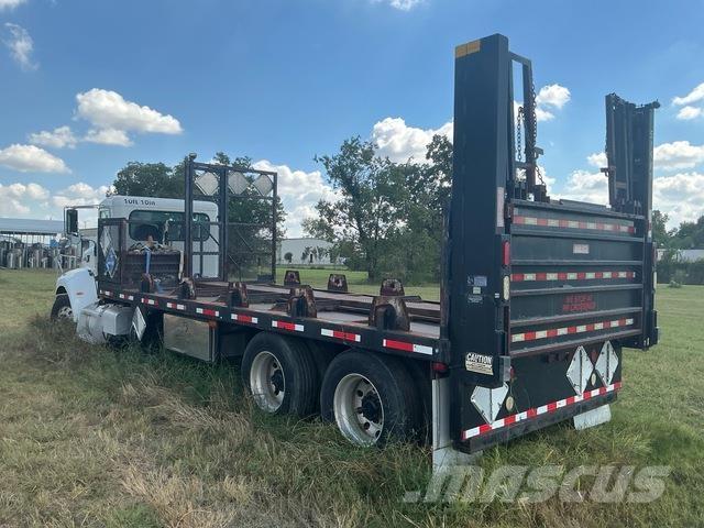 Peterbilt 348 Flatbed / Dropside trucks
