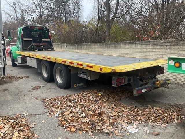 Peterbilt 348 Recovery vehicles