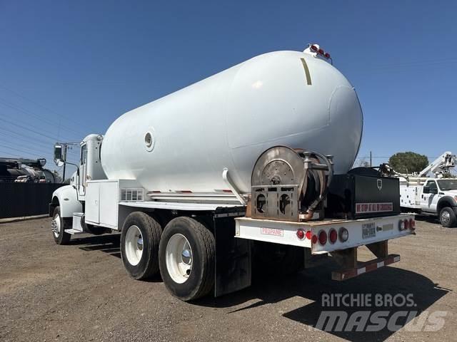 Peterbilt 382 Tanker trucks