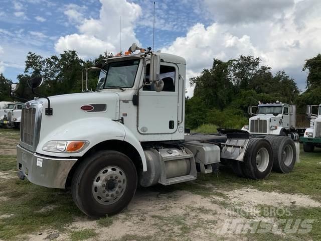 Peterbilt 382 Prime Movers
