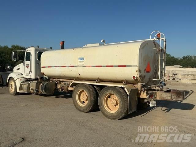Peterbilt 386 Water bowser