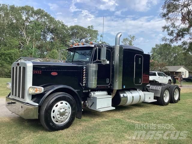 Peterbilt 389 Prime Movers