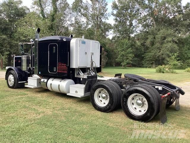 Peterbilt 389 Prime Movers