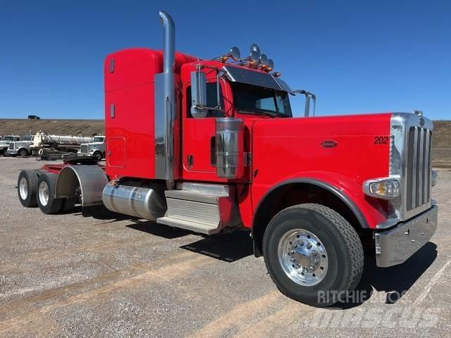 Peterbilt 389 Prime Movers