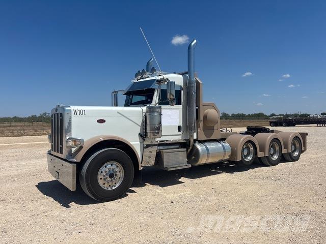 Peterbilt 389 Recovery vehicles