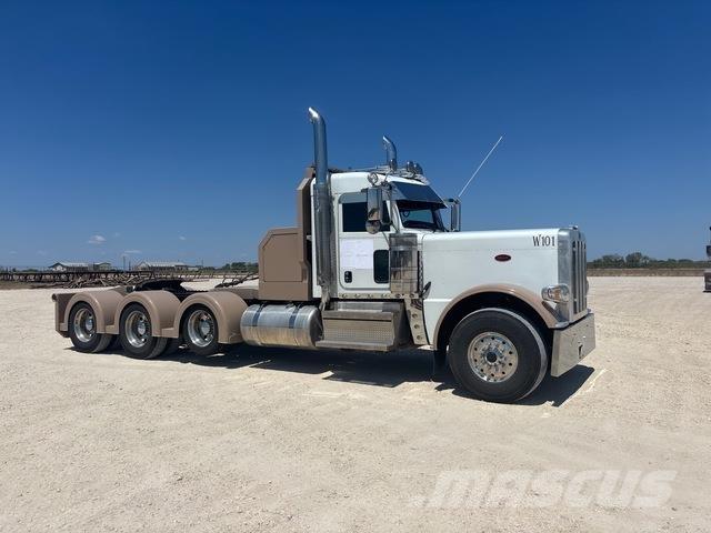 Peterbilt 389 Recovery vehicles