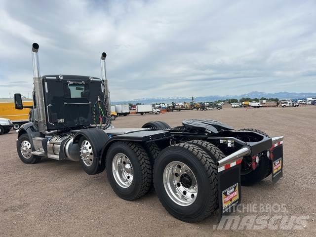Peterbilt 567 Prime Movers