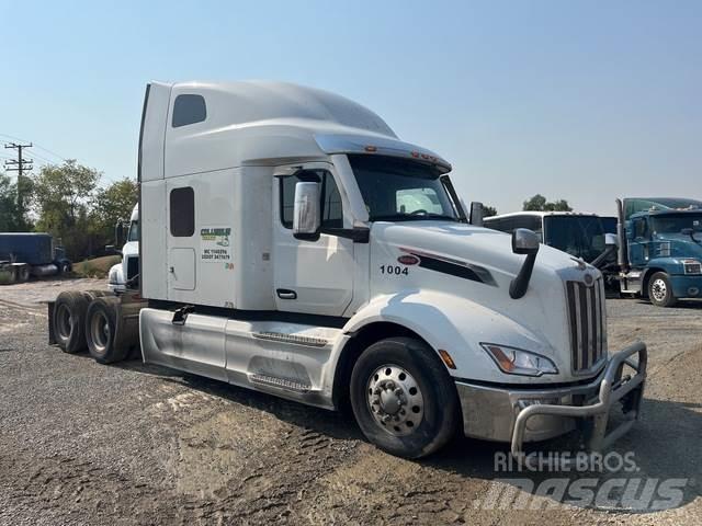 Peterbilt 579 Prime Movers